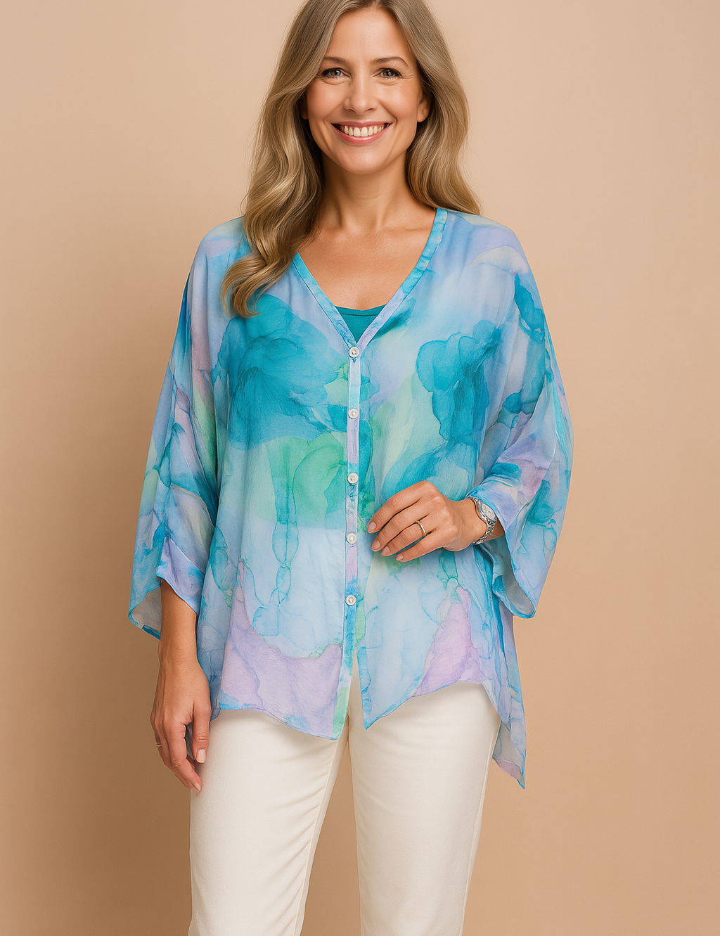Aurora | Airy blouse with an artistic pattern 3