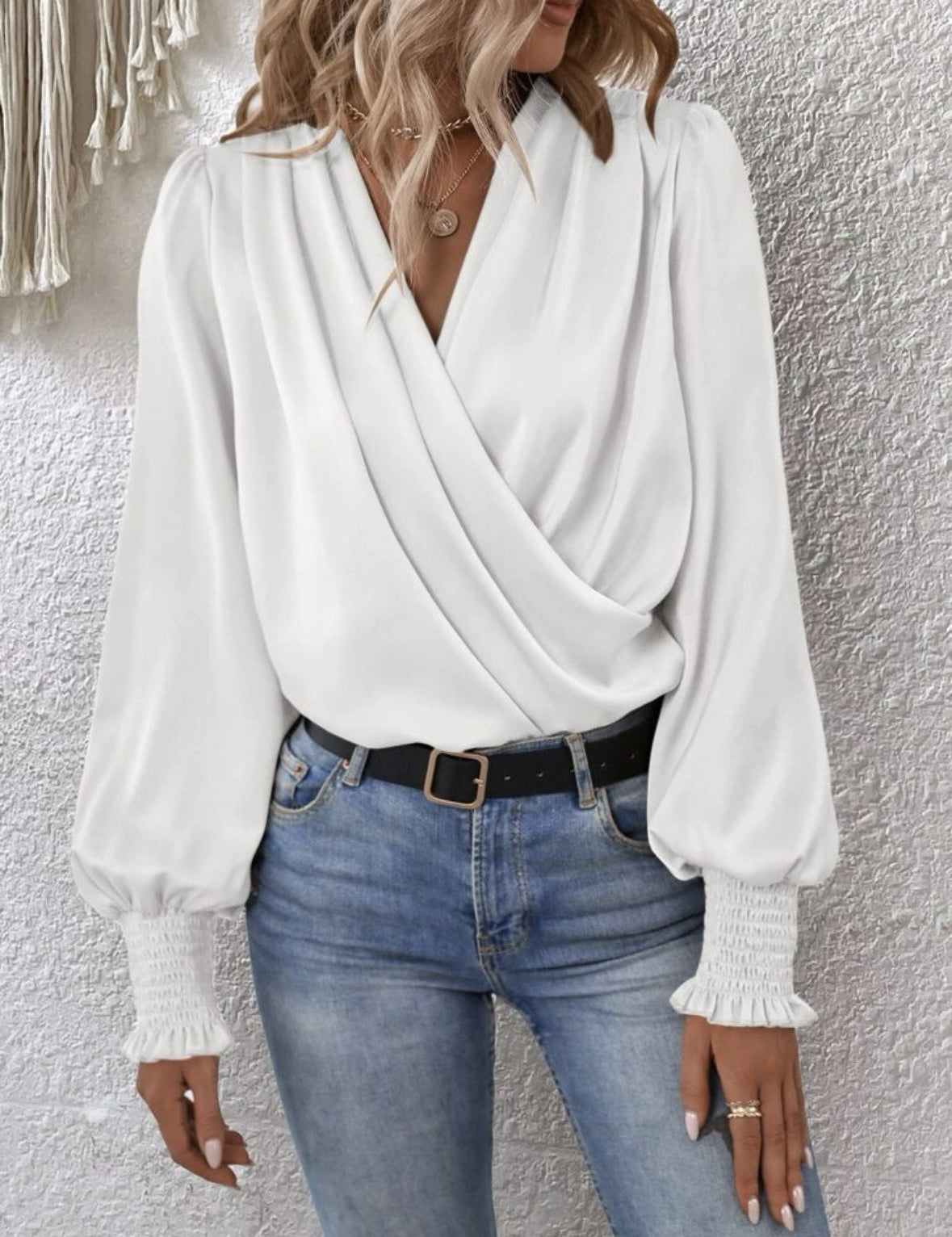Adrianna | Sophisticated long-sleeved blouse