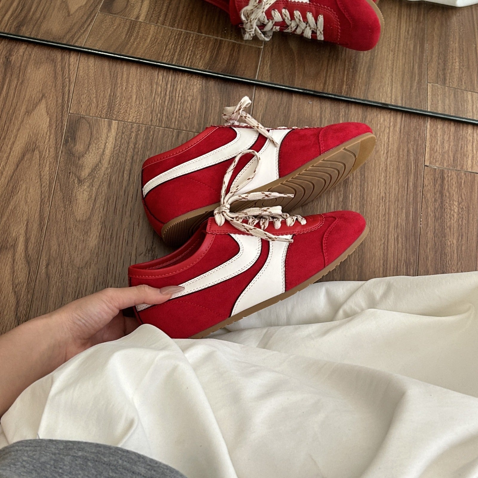 Klara | Women’s Retro Lace-Up Sneakers with All-Day Comfort