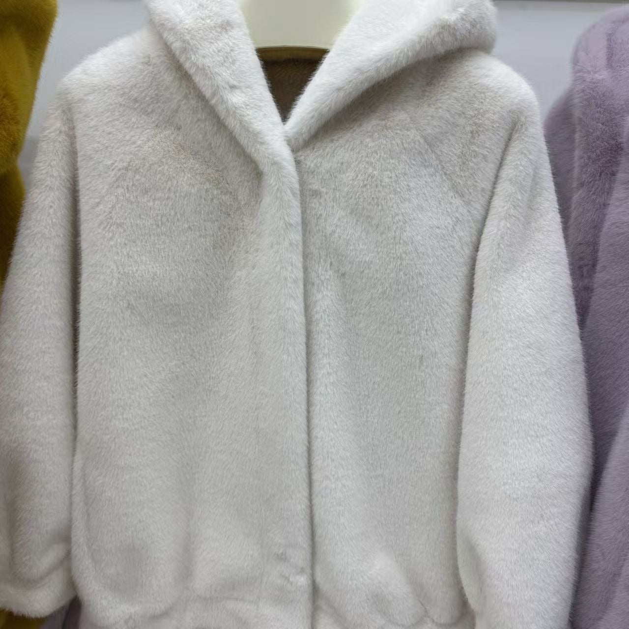 Women's Plush Winter Jacket Comfortable Warm Fabric