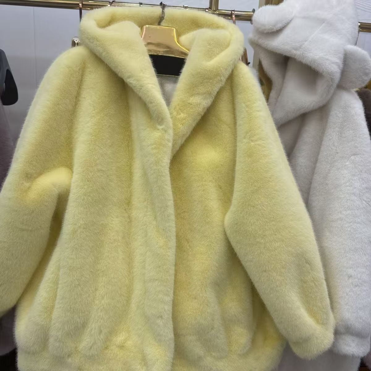 Women's Plush Winter Jacket Comfortable Warm Fabric